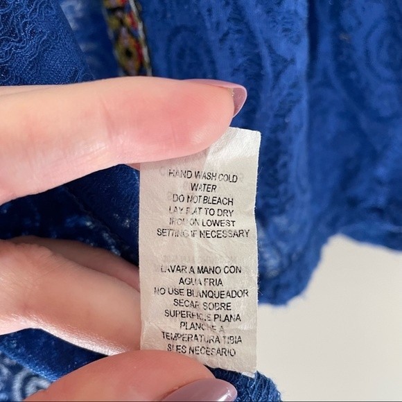 Lily White Royal Blue Open Back Lace Tank Top Size L - Picture 5 of 8